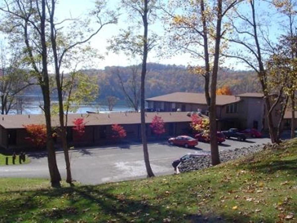 Grafton Tygart Lake Lodge المظهر الخارجي الصورة