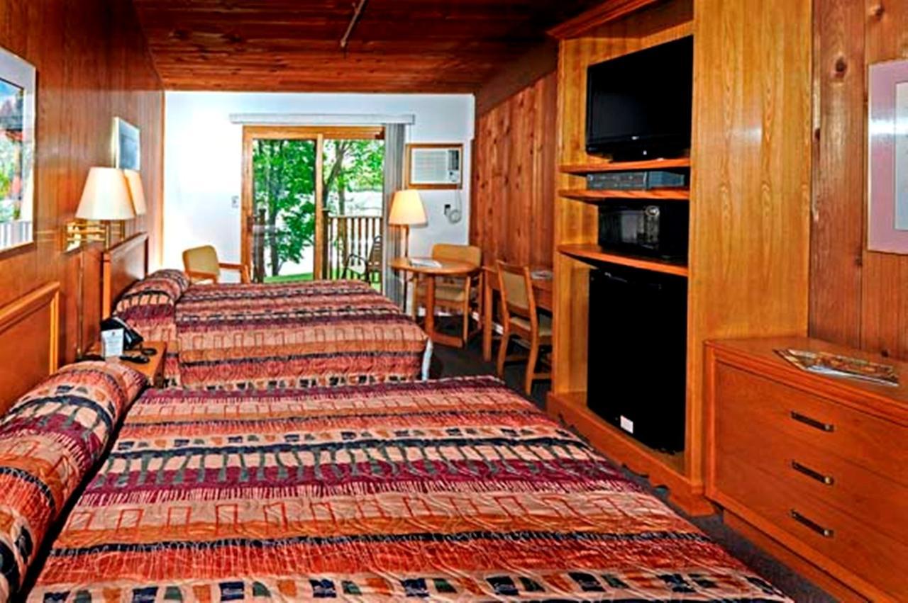 Grafton Tygart Lake Lodge الغرفة الصورة