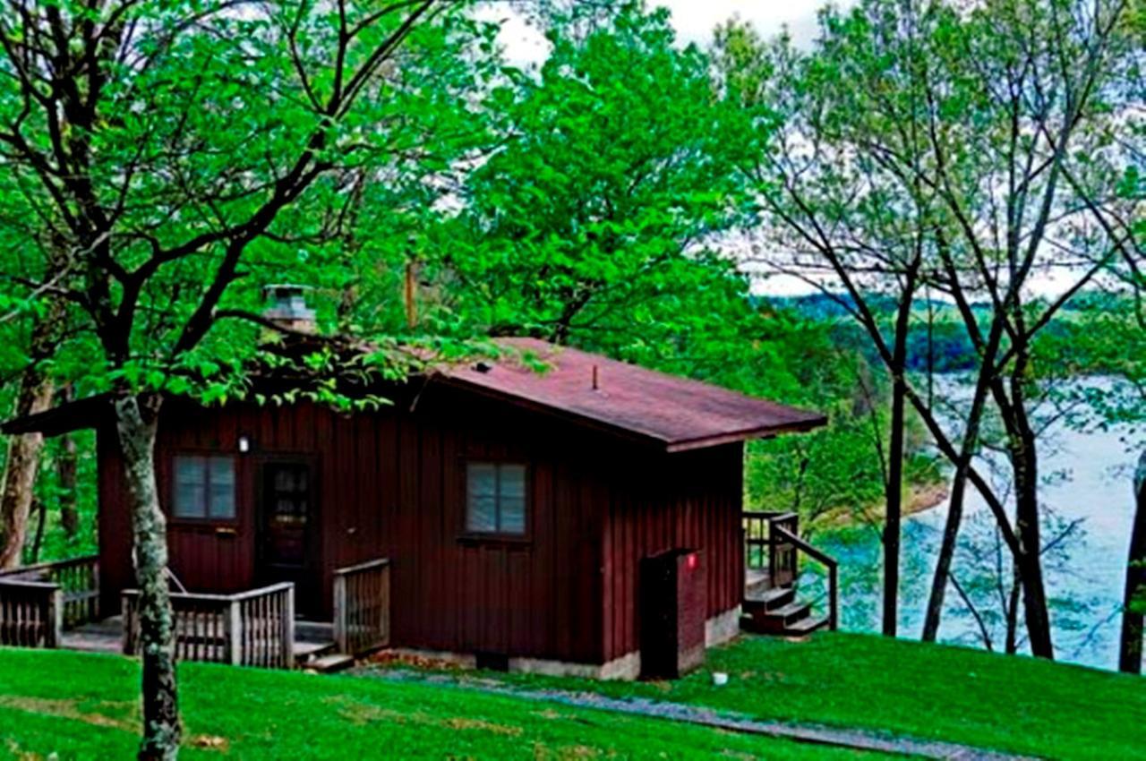 Grafton Tygart Lake Lodge الغرفة الصورة