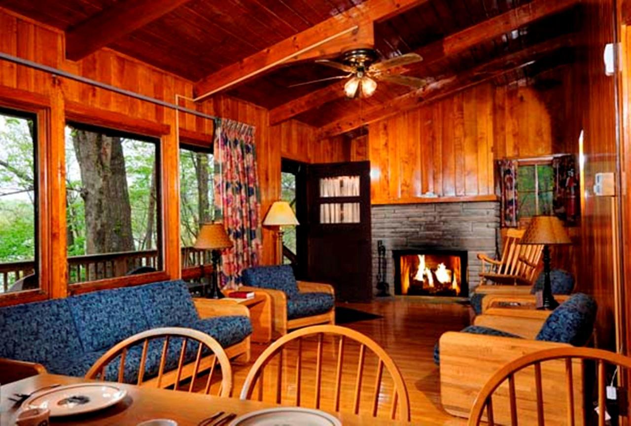 Grafton Tygart Lake Lodge الغرفة الصورة