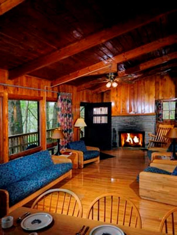 Grafton Tygart Lake Lodge الغرفة الصورة